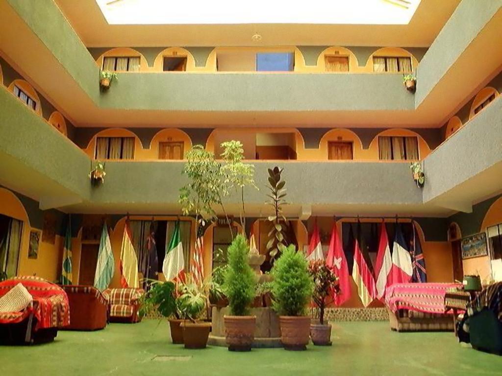 Hotel Utama Copacabana  Bagian luar foto