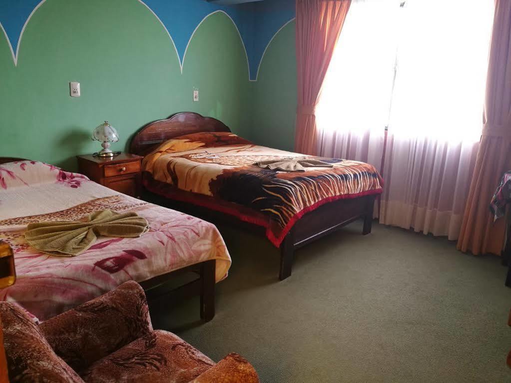 Hotel Utama Copacabana  Bagian luar foto